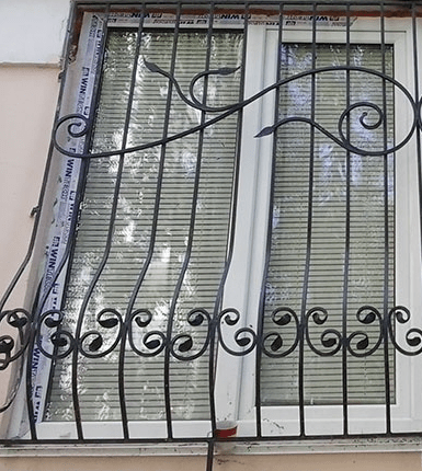 Идеальное сочетание эстетики и безопасности: решетка "луковица" для вашего фасада